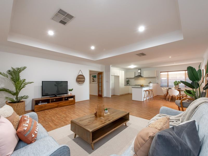 30 Wexcombe Way, Aveley WA 6069