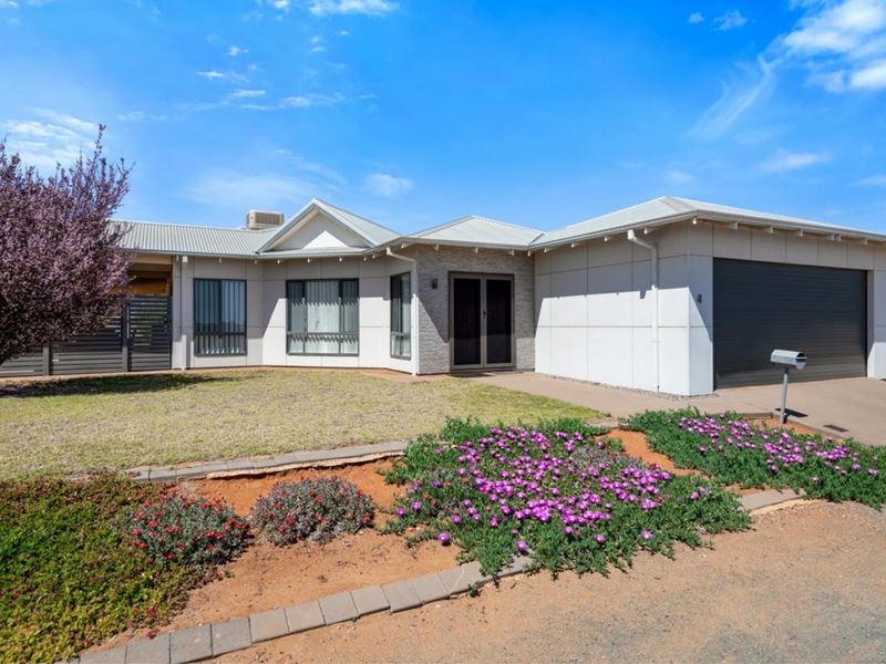 4 Tumbarri Way, Hannans