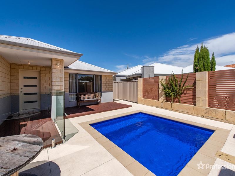 25 Willow Brook View, Meadow Springs