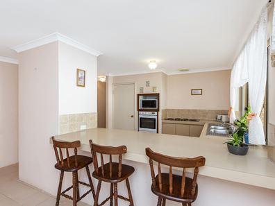 71 Cuthbertson Drive, Cooloongup WA 6168