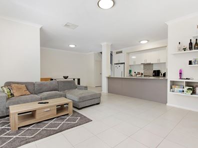 20/2 Louvre Way, Baldivis WA 6171