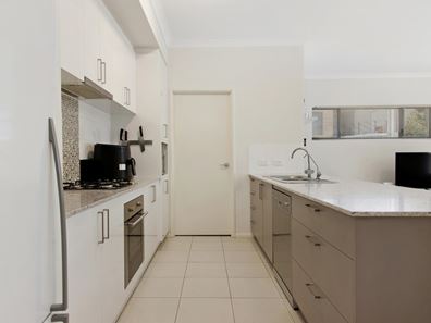 20/2 Louvre Way, Baldivis WA 6171