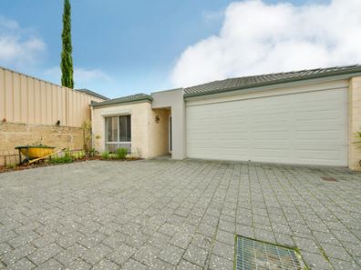 4/93 Millbrook Avenue, Bertram WA 6167