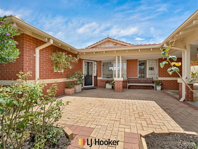 18 Oakland Hills Boulevard, Currambine