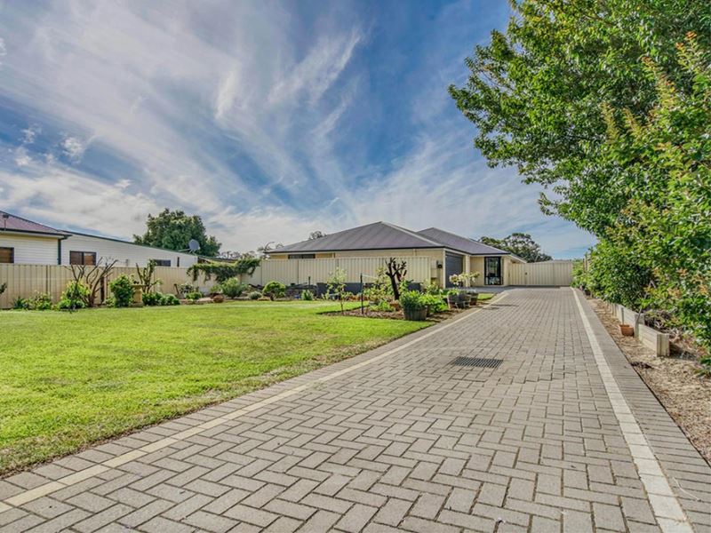 31 River Avenue, Maddington
