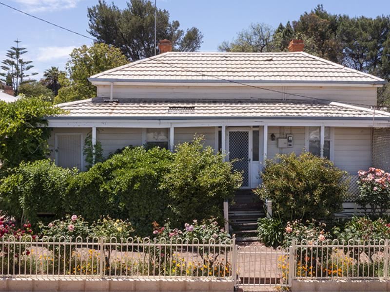 2 Falcon Street, Narrogin