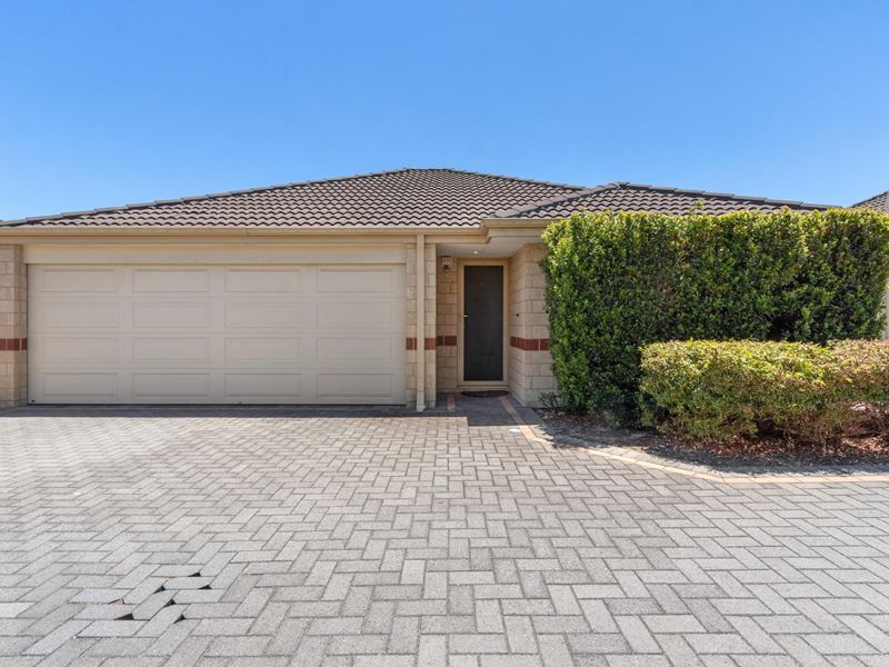 2/16 Andrea Way, Queens Park