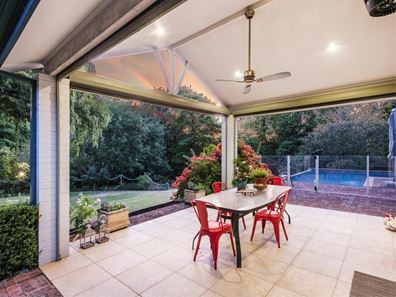 42 Kalamunda Road, Kalamunda WA 6076