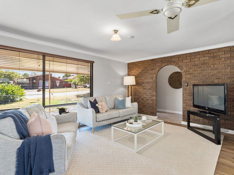 33 Ackmar Way, Swan View