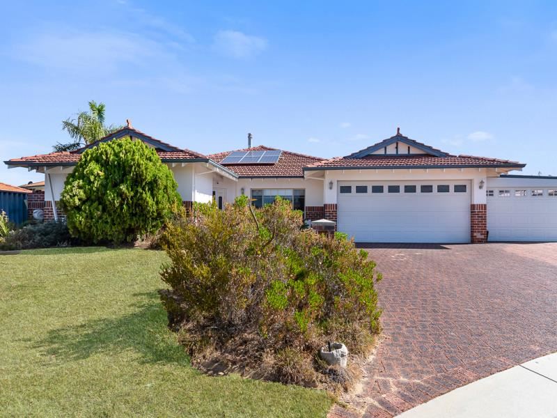 15 Dunblane Court, Kinross