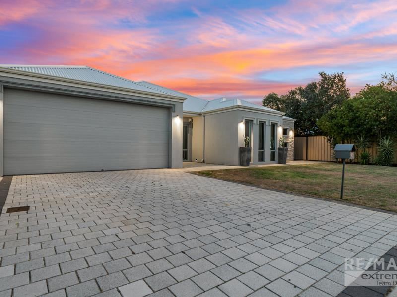35 Rocklands Loop, Carramar