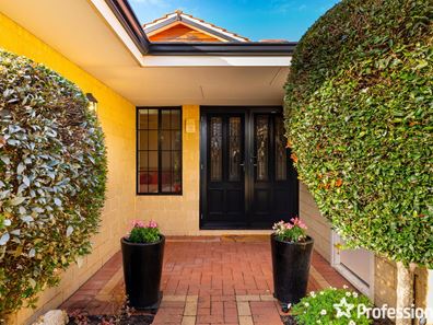1 The Lee, Canning Vale WA 6155