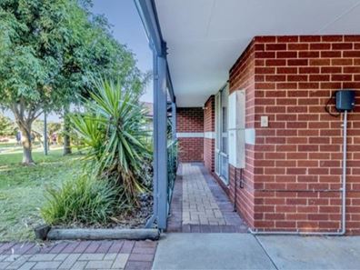 4 Portsea  Court, Meadow Springs WA 6210