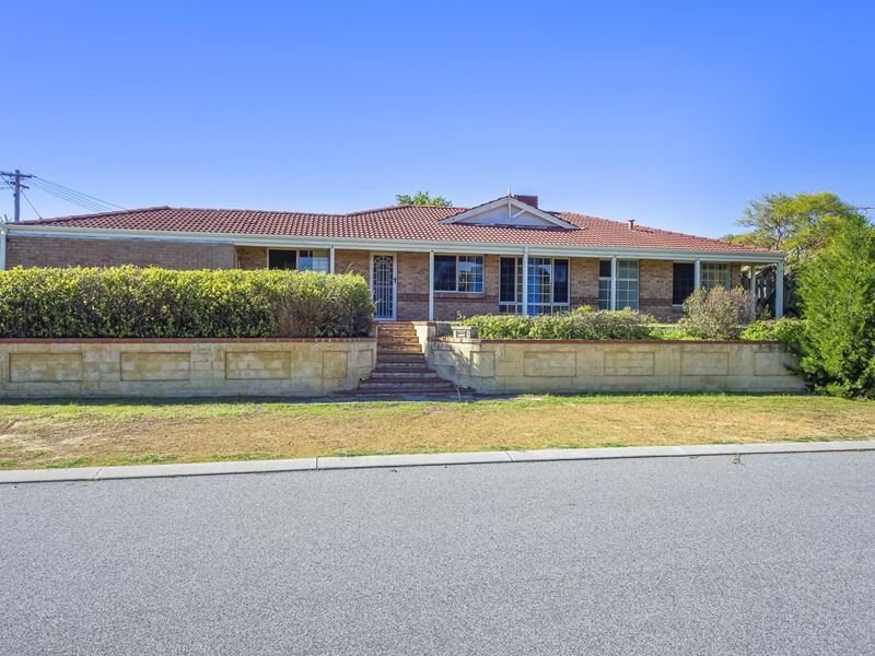 2 Traine Court, Heathridge WA 6027