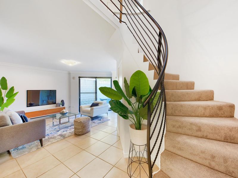 5/2 White Place, Subiaco