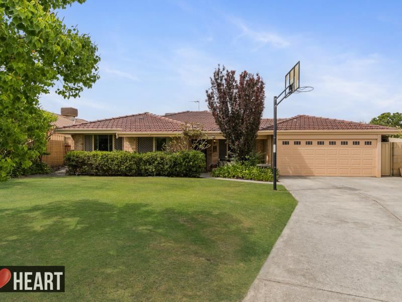 18 Hamlet Court, Bibra Lake