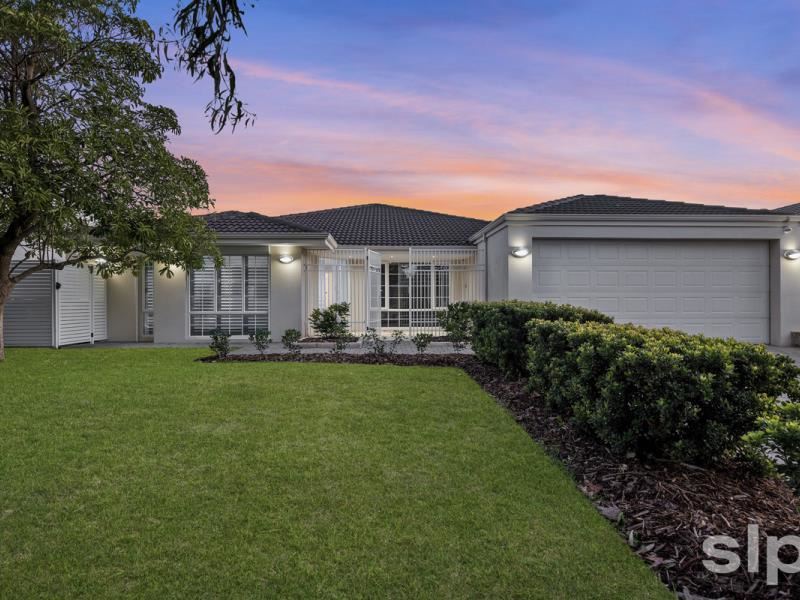 130 Golf Links Drive, Carramar