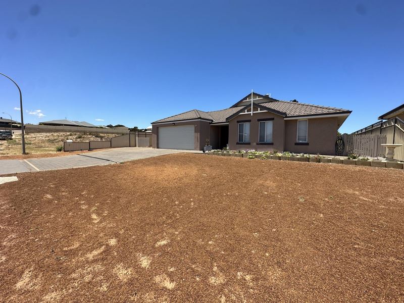 8 Gregory Pass, Port Denison