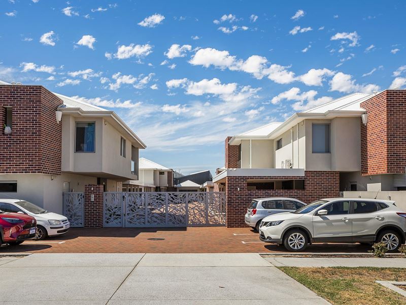 8/300 Drake Street, Morley