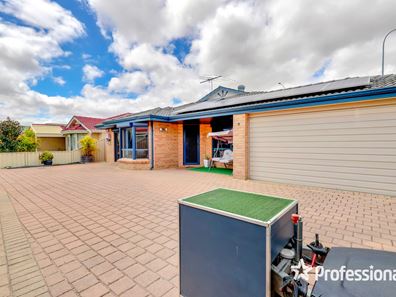 15 Lincoln Place, Canning Vale WA 6155