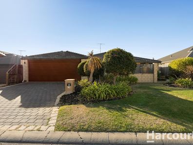 13 Waratah Circle, Halls Head WA 6210