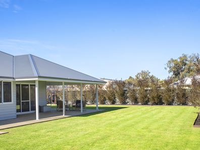 64 Cockatoo Loop, Vasse WA 6280