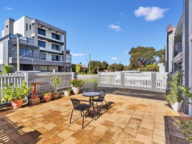 20/1-3 Hackett Street, Mandurah WA 6210