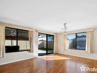 1 Mary Blair Way, Warnbro WA 6169