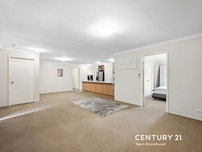 10/11 Serls Street, Armadale WA 6112