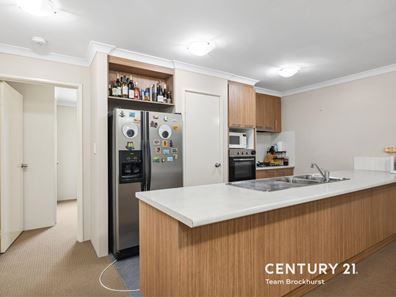 10/11 Serls Street, Armadale WA 6112