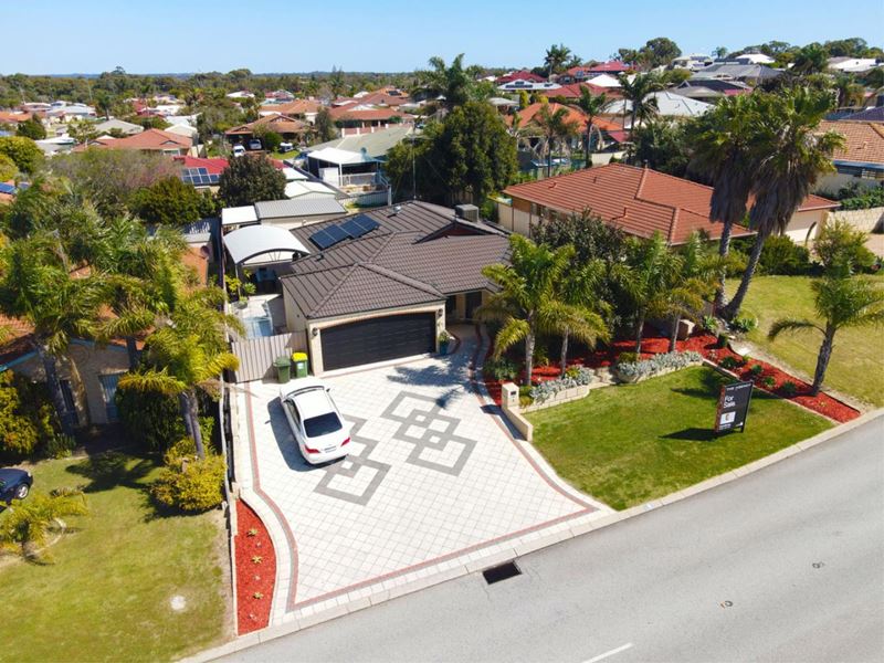 8 Floribunda Avenue, Halls Head