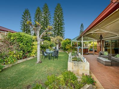 28 St Helena Way, Iluka WA 6028