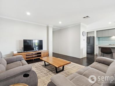 42 Marwood Circuit, Success WA 6164