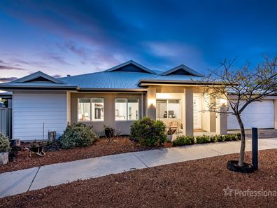 9 Pantropical Loop, Alkimos WA 6038