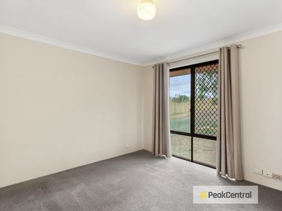 23 Skottowe Parkway, Parmelia WA 6167