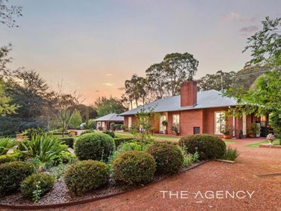 1190 Walker Street, Mundaring WA 6073