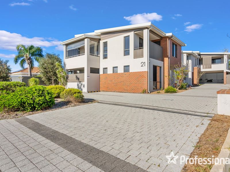 2/21 Almurta Way, Nollamara