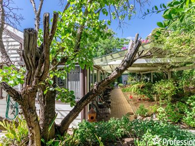 3 Topaz Court, Mount Richon WA 6112