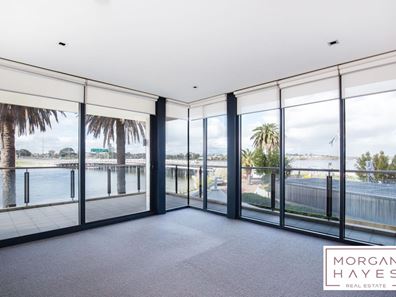 E201/70-72 Canning Beach Road, Applecross WA 6153