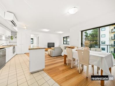 23/110 Mounts Bay Road, Perth WA 6000