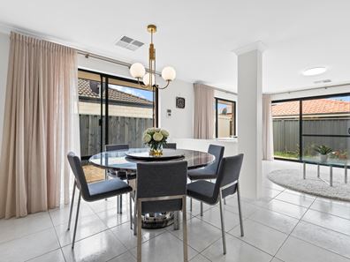 29 Glentrool Gardens, Canning Vale WA 6155