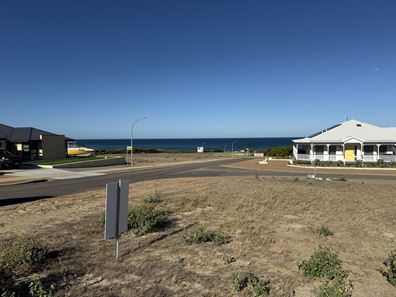 4 Sunset Cove, Dongara WA 6525