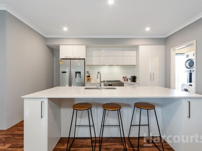 1/23 Valdina Place, Sinagra WA 6065