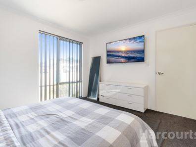 1/23 Valdina Place, Sinagra WA 6065