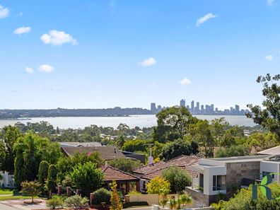 31 Money Road, Melville WA 6156