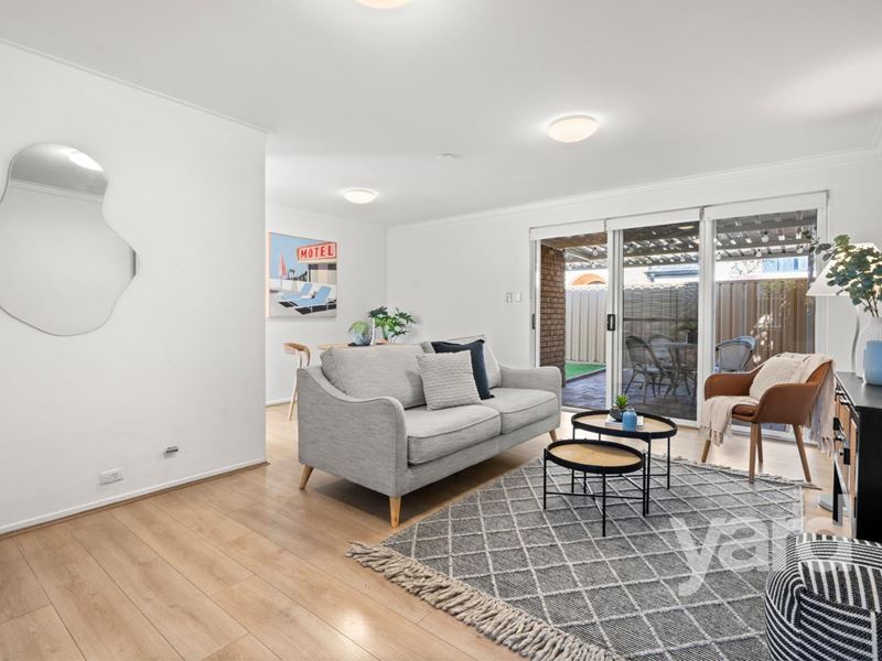 4/161 Stock Road, Attadale WA 6156