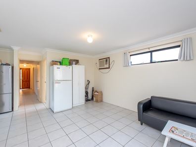 11/161 Sevenoaks Street, Cannington WA 6107