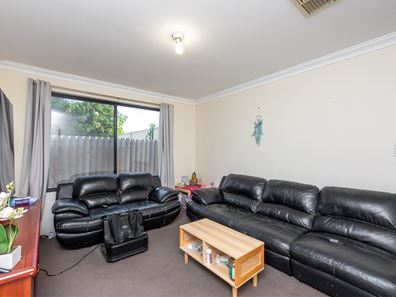 11/161 Sevenoaks Street, Cannington WA 6107