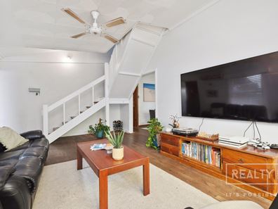 10 Mettam Street, Trigg WA 6029