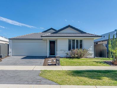 22 Glisten Chase, Eglinton WA 6034